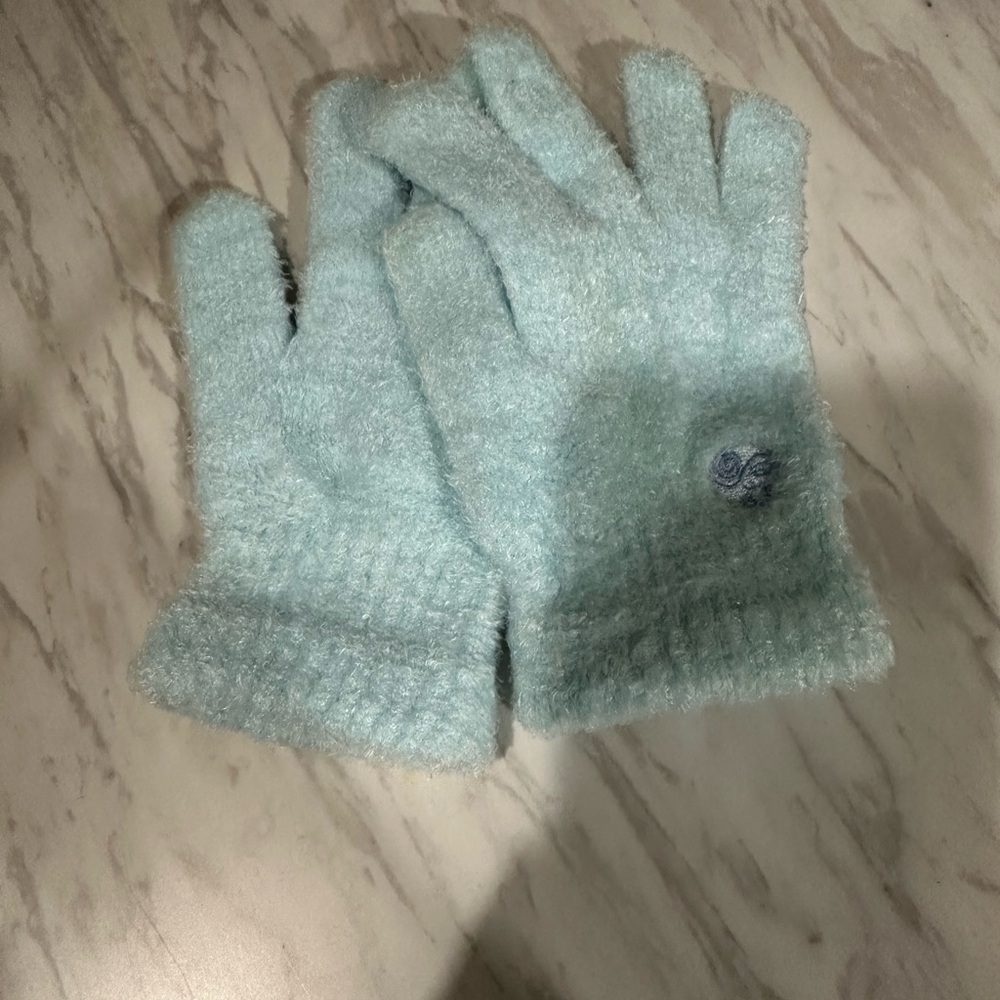 Cozy Light Blue Fuzzy Gloves
